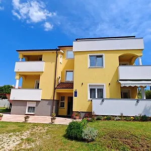 https://apartments-antonia-medulin.in-istria.net